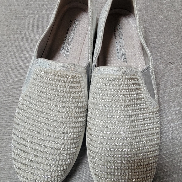 Sketchers - Picture 1 of 5